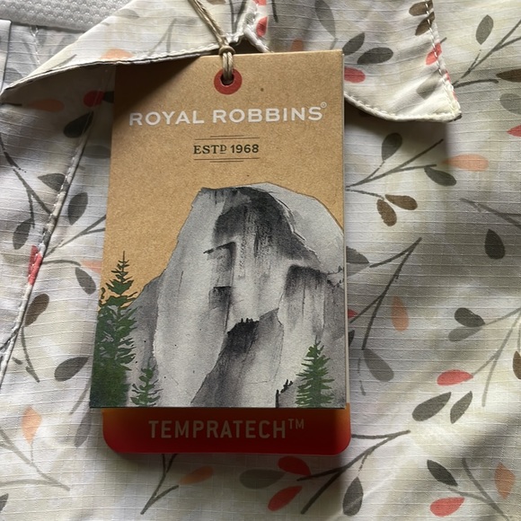 Royal Robbins NWT snap down UV protection 50+ size M Quick dry - Picture 8 of 9